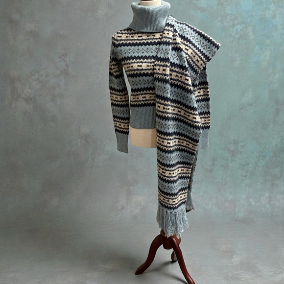 MaxMara Wool Turtleneck Sweater~Woven Pattern in Blue,Charcoal,Cream  size Small - Picture 16 of 16